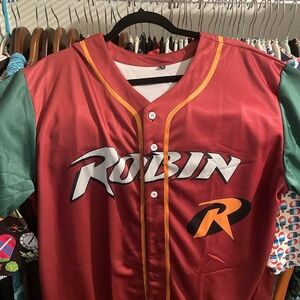 Robin Themed Men's Shirt - Red and Green